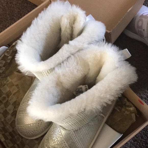 Ugg girls so 6 - Picture 3 of 5